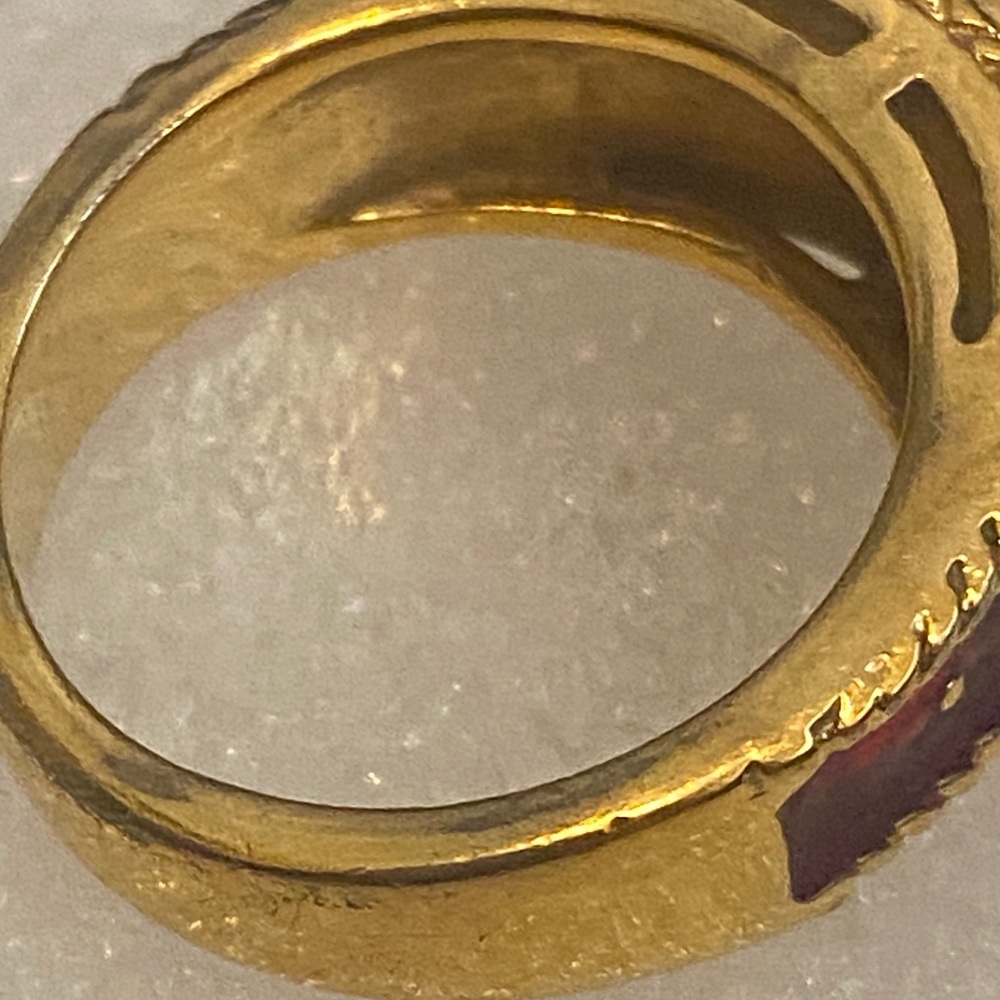 Vintage Joan Rivers Gold-Tone Green Stone & Red Enamel Ring size 9 - Picture 8 of 8